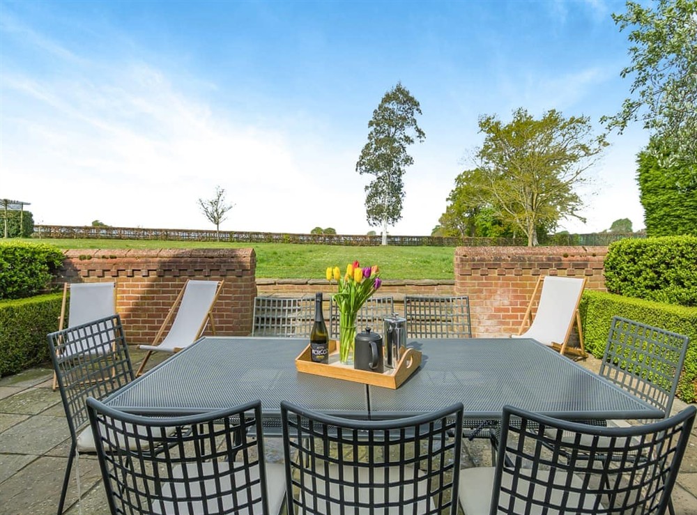 Garden and grounds at Wittle Cottage in Quidenham, Norfolk