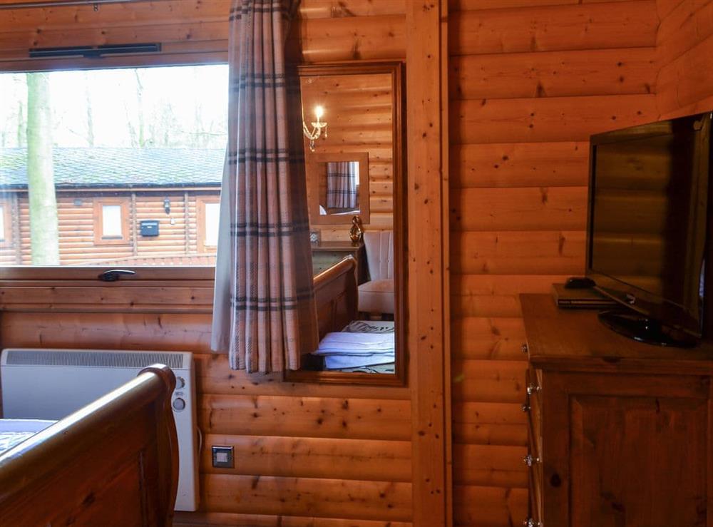 Double bedroom (photo 3) at Kenwick Lodge, 