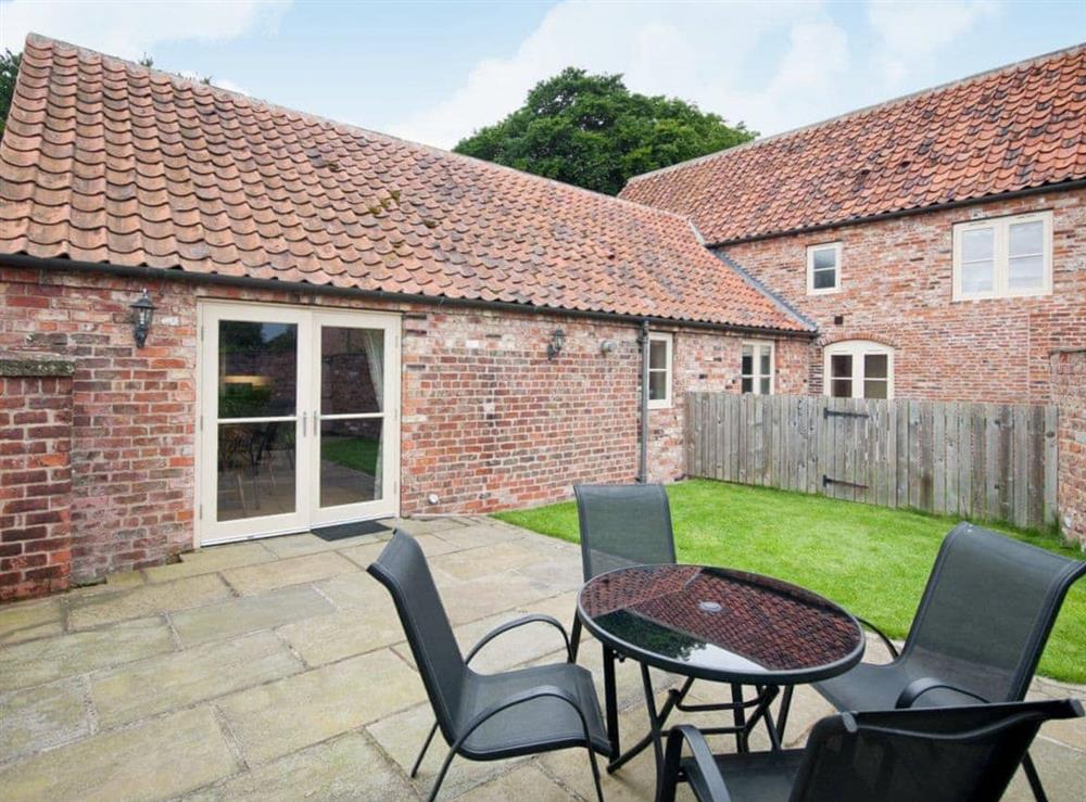 Sitting-out-area at Woldsend Holiday Cottages: Rose Cottage in Rillington, North Yorkshire., Great Britain