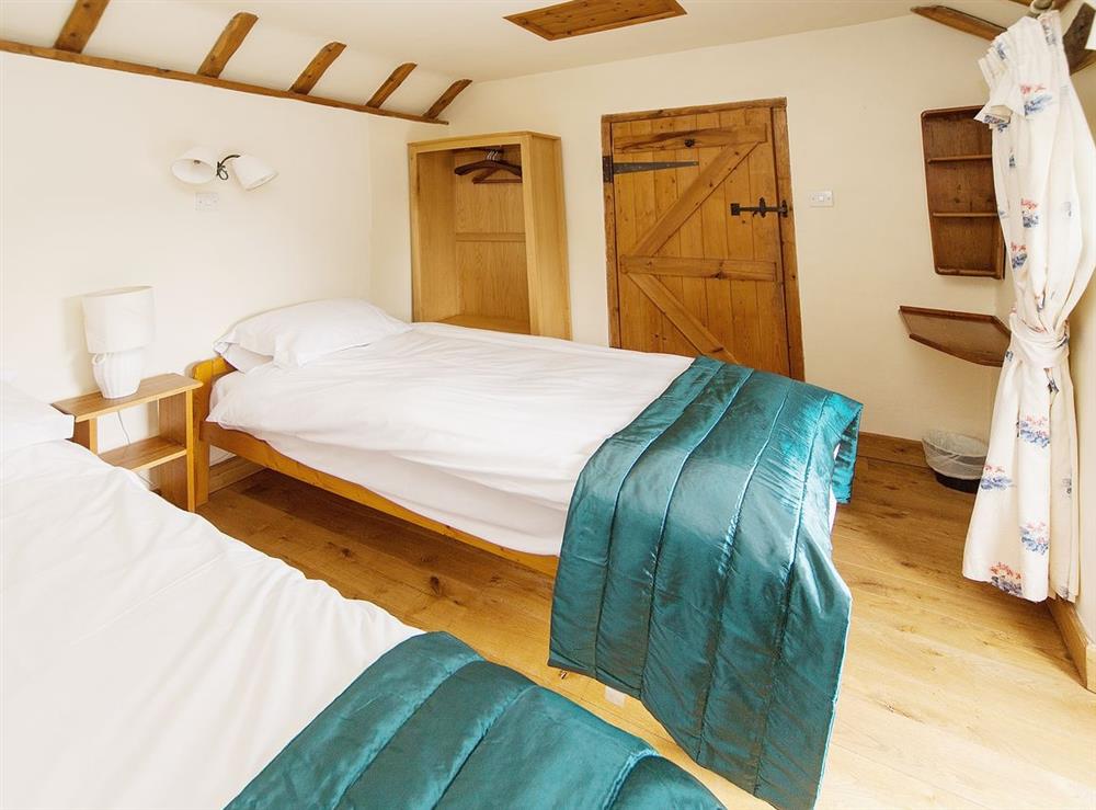 Twin bedroom