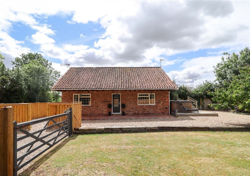 Outside (photo 6) at Wood Farm Cottage, Stickney near East Kirkby