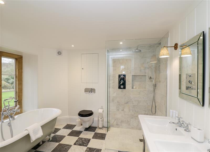 Bathroom (photo 2) at Wood Stanway House, Toddington