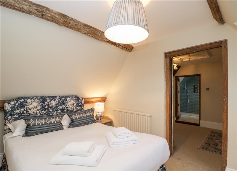 One of the 6 bedrooms (photo 2) at Wood Stanway House, Toddington