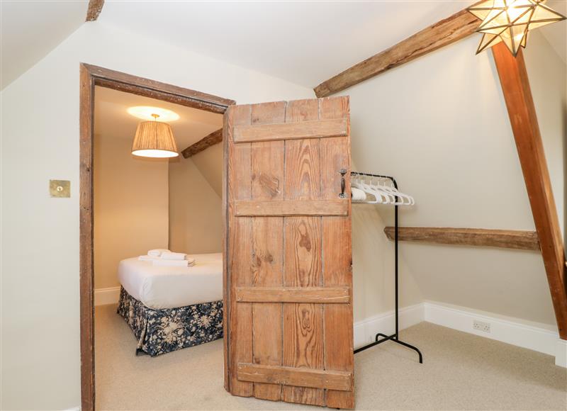 One of the 6 bedrooms (photo 3) at Wood Stanway House, Toddington