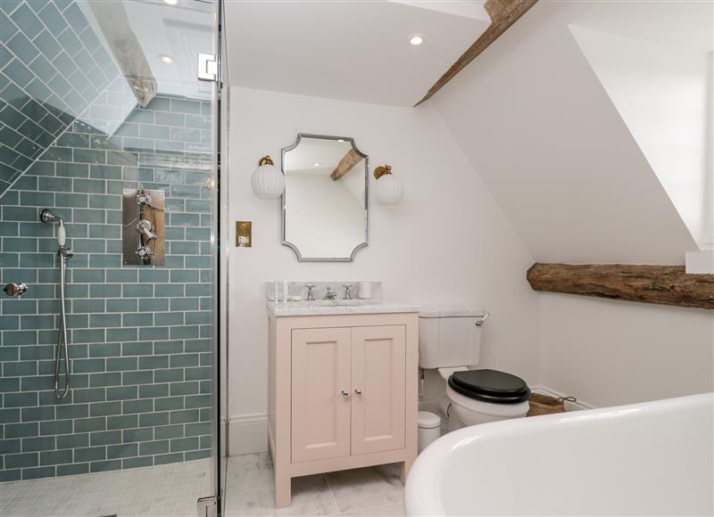 The bathroom (photo 5) at Wood Stanway House, Toddington