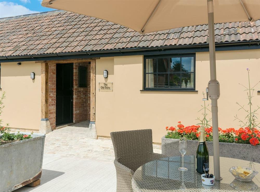 Charming barn conversion with sitting out area at The Old Dairy, 