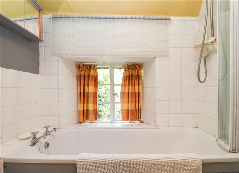 The bathroom at Woodbine Cottage, Donnington near Stow-On-The-Wold