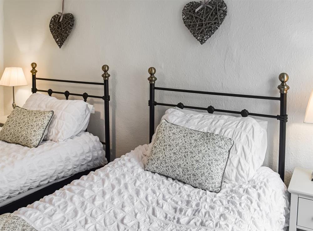 Twin bedroom at Woodbine Cottage in Hareston, Lancashire