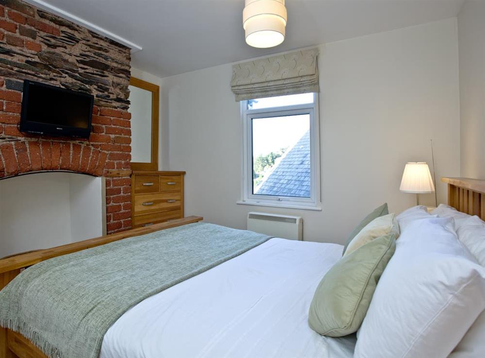Double bedroom (photo 2) at Woodbine House in Kingswear, near Dartmouth, Devon