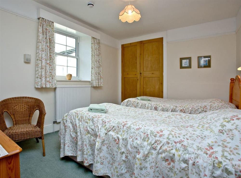 Spacious twin bedroom at Chinkwell, 