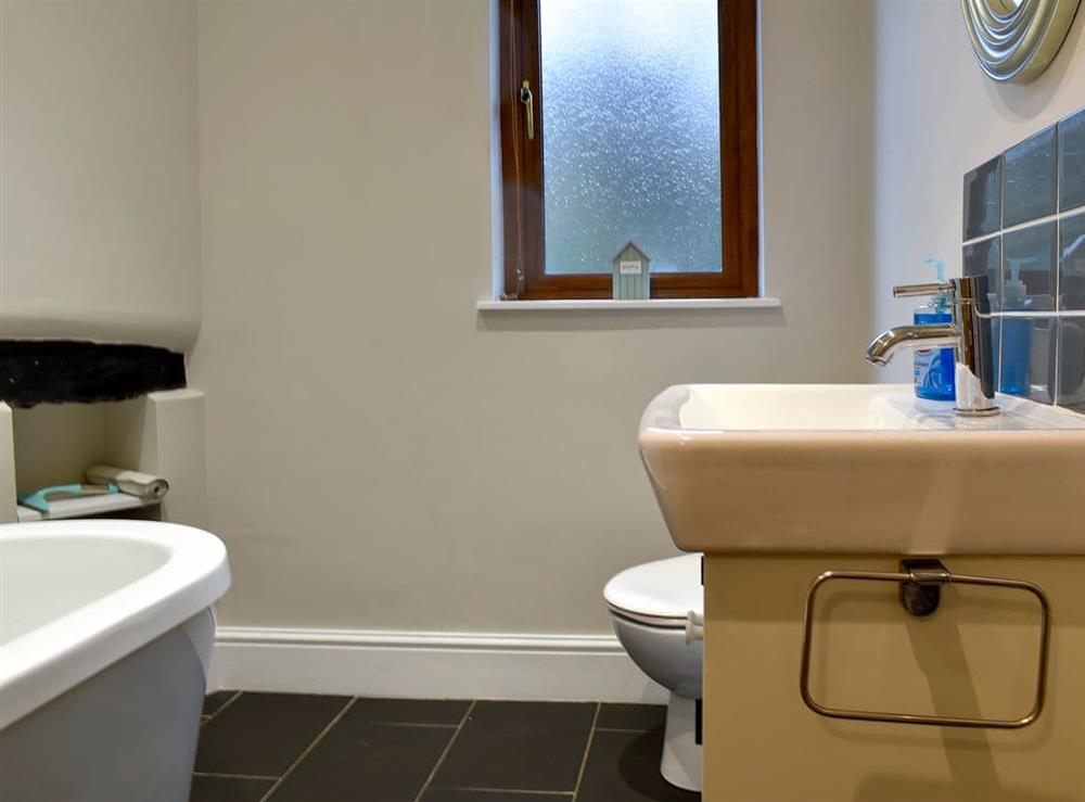 Contemporary family bathroom at Woodland Cottage in Backbarrow, near Ulverston, Cumbria