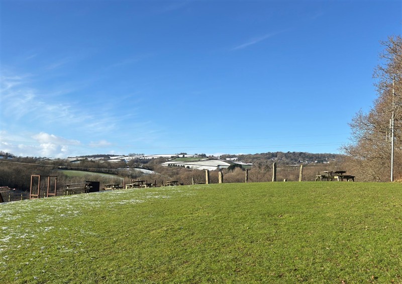 Enjoy the garden at Woodland View 31 - The Hawthorns, Finlakes Holiday Park near Chudleigh