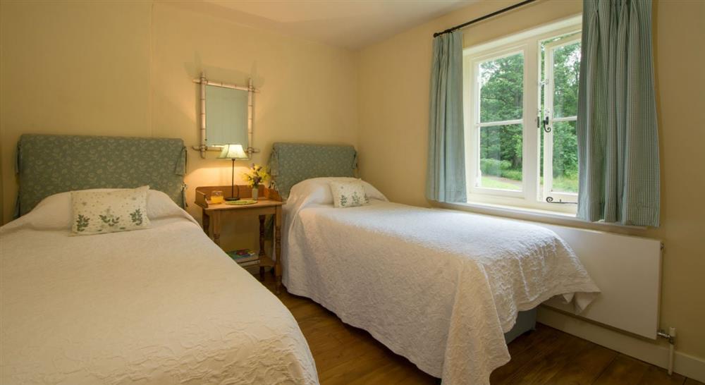 The twin bedroom at Woodlands Cottage in Nr Haywards Heath, West Sussex