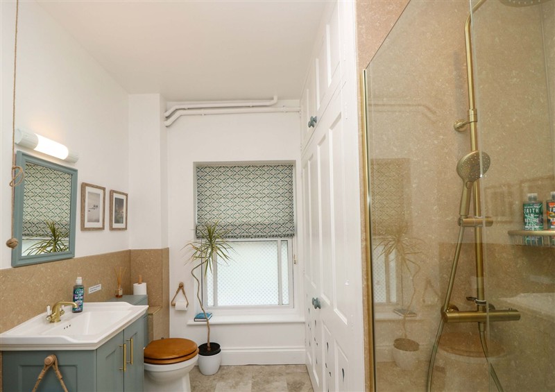 The bathroom (photo 2) at Woodlands, Freshwater