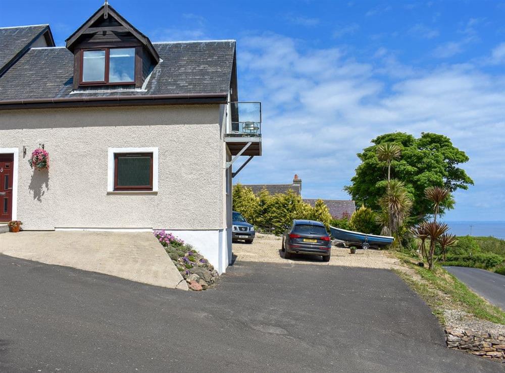 Fantastic holiday accommodation at Woodlea Cottage 1 in Dippen, near Whiting Bay, Isle of Arran, Scotland