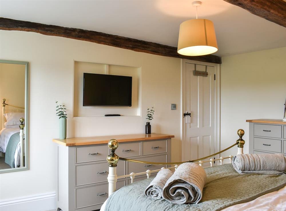 Double bedroom (photo 3) at Woodpecker Cottage in Bretton, near Holmfirth, West Yorkshire