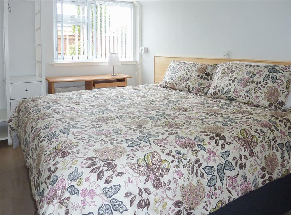 Double bedroom (photo 3) at Woodside in Mudeford near Christchurch, Dorset