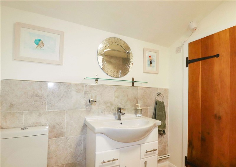 Bathroom at Woodview, Sandplace near Looe