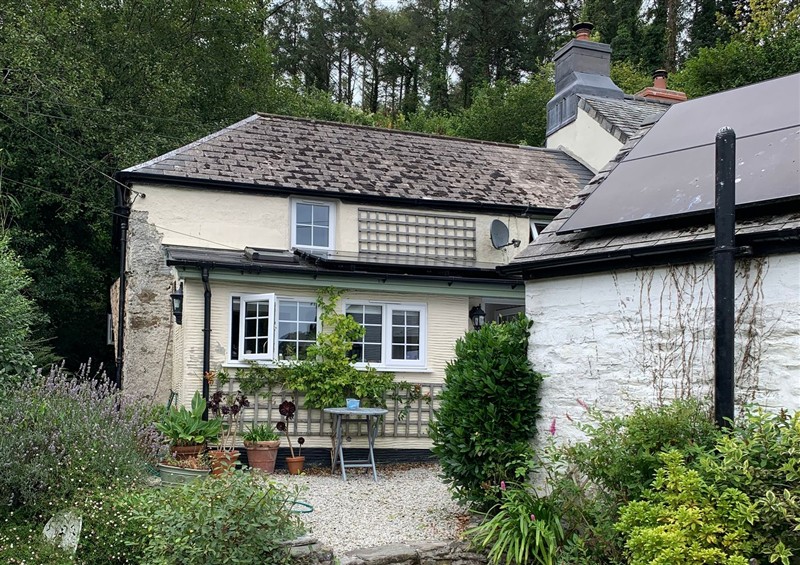 The setting at Woodview, Sandplace near Looe