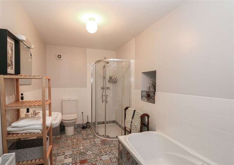 Bathroom at Woodville Lodge, Rhode