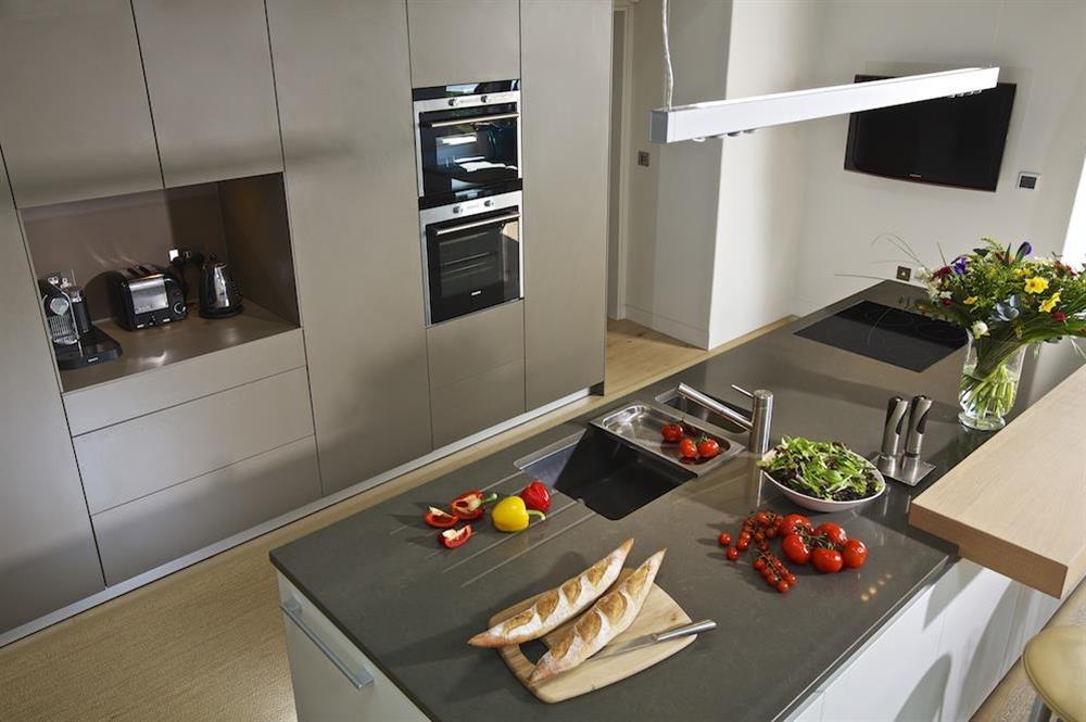 The bespoke, luxury Bulthaup kitchen makes self-catering a pleasure (photo 3) at Woodwell in , Salcombe