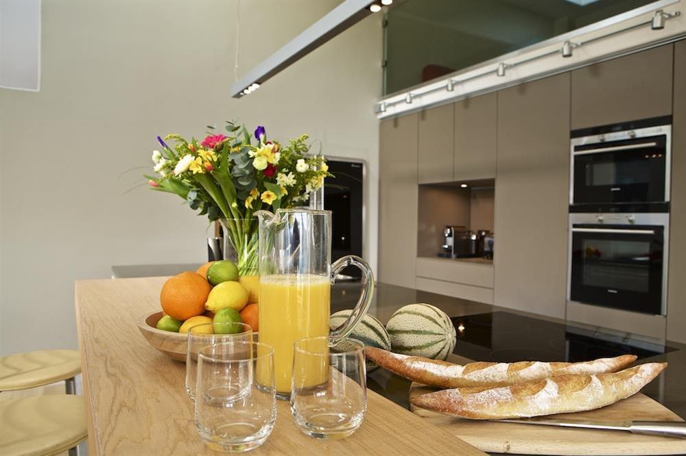 The bespoke, luxury Bulthaup kitchen makes self-catering a pleasure (photo 7) at Woodwell in , Salcombe