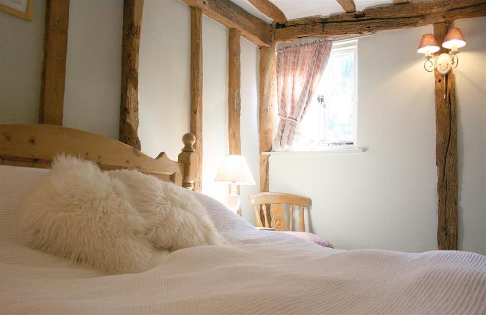 Double bedroom (photo 3) at Woolhouse Barn, Hunton, Kent