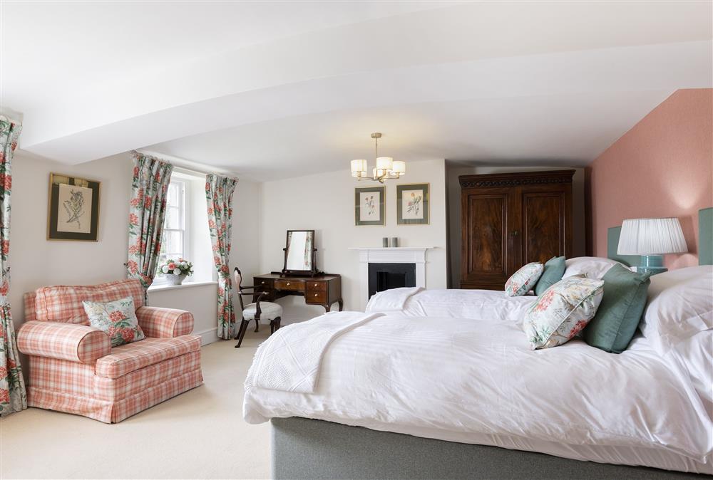 Comice with twin 3’ single beds at Wormsley Grange and Cottage, Hereford