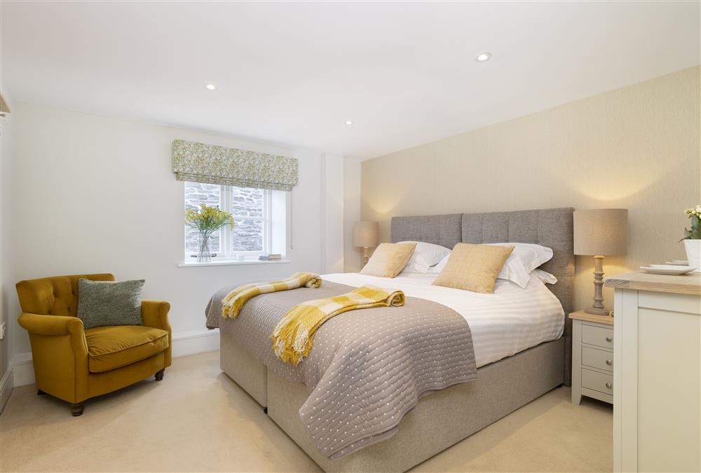 Taylor’s Gold with a 6’ super-king size bed at Wormsley Grange and Cottage, Hereford