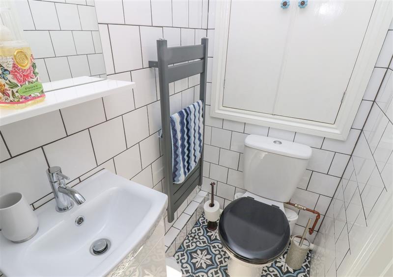 The bathroom at Worsley Annexe, Wroxall