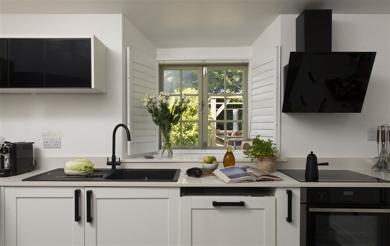 Kitchen (photo 2) at Worvas Counthouse, Cornwall