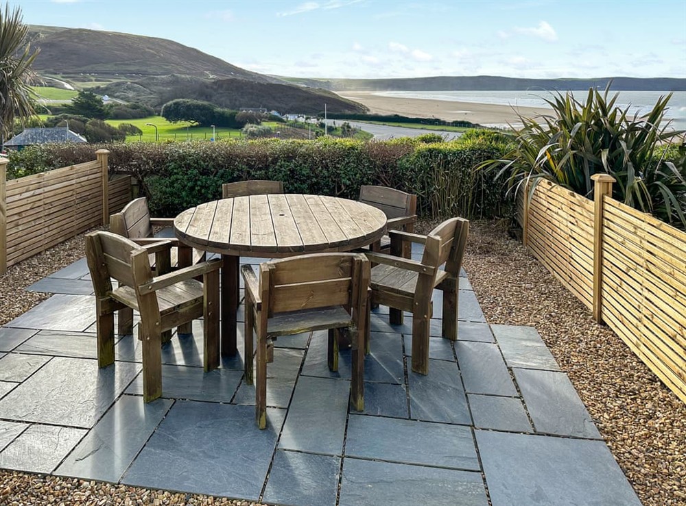 Outdoor at Apartment 2, 