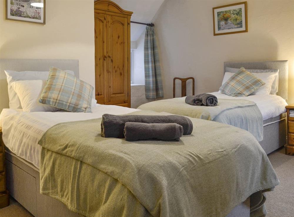 Good-sized twin bedroom at Wren Cottage in Marian Cwm, near Prestatyn, Denbighshire