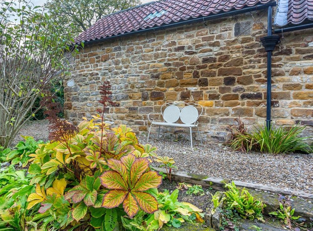 Sitting-out-area at Wren Cottage in Thirlby, near Thirsk, North Yorkshire