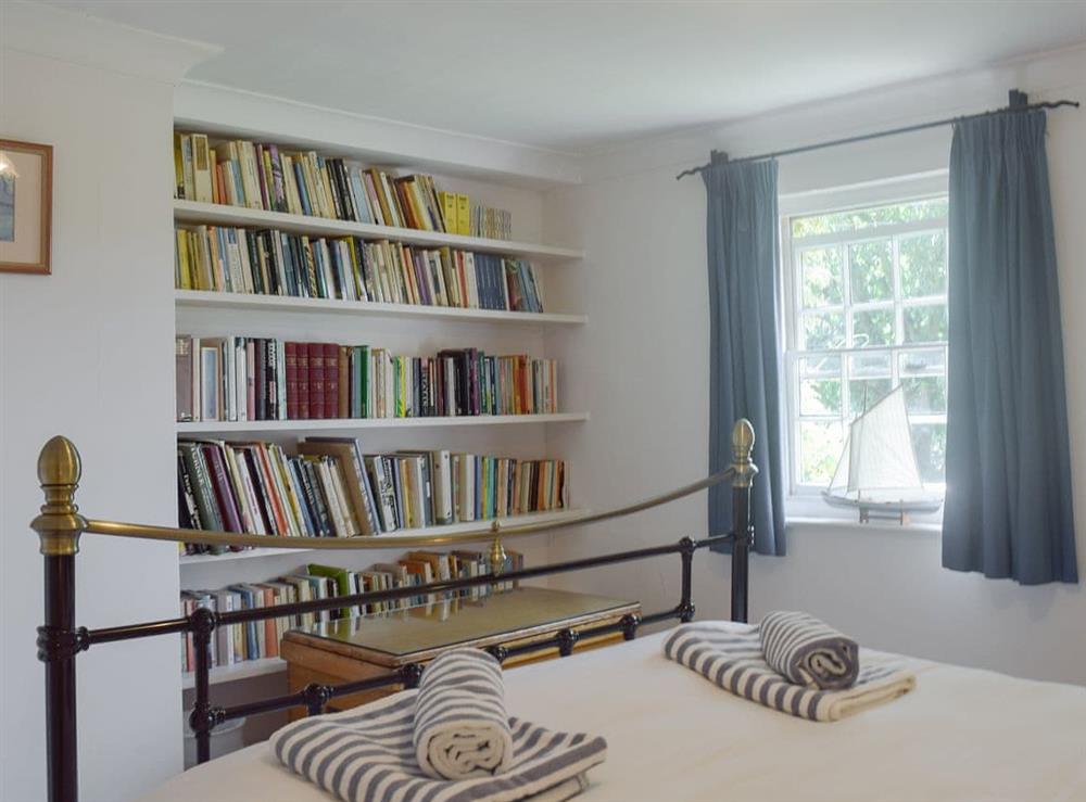 Double bedroom (photo 2) at Wren Cottage in Wisset, near Halesworth, Suffolk