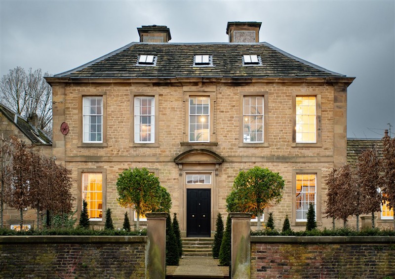 The setting at Wren Place Hall, Worsbrough