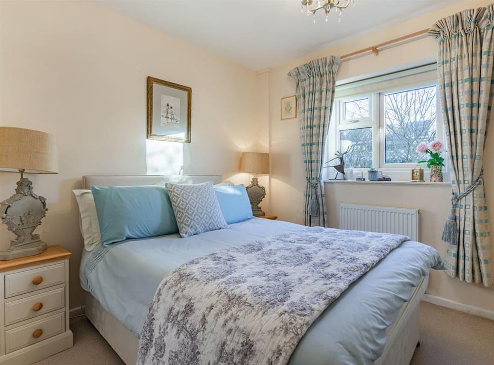 Double bedroom at Wrens Nest in Moreton-in-Marsh, Gloucestershire