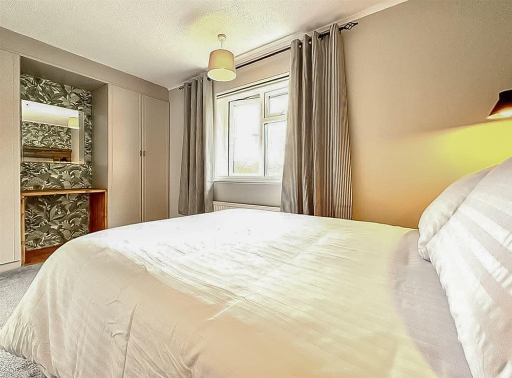 Double bedroom (photo 2) at Wroxham Quays in Wroxham, Norfolk