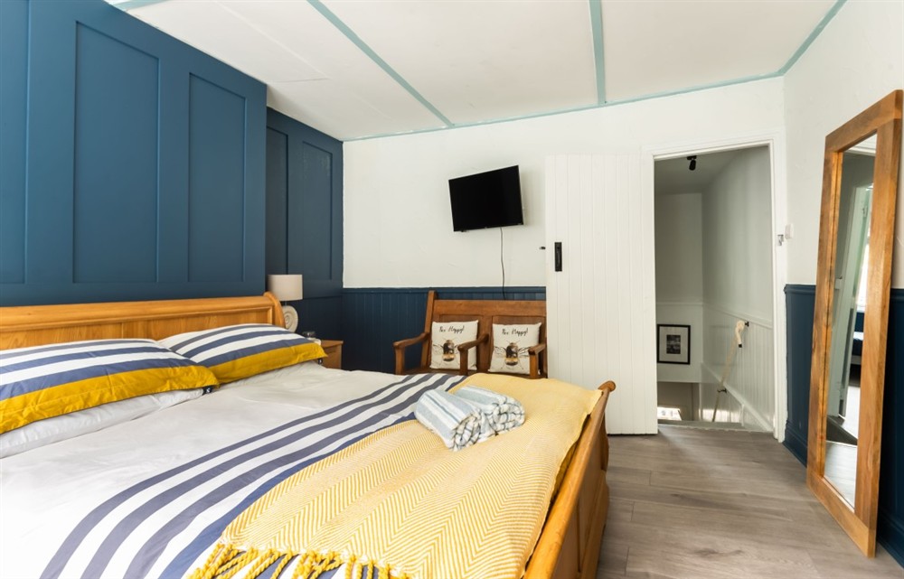 Bedroom at Wy Wurrie in Polperro