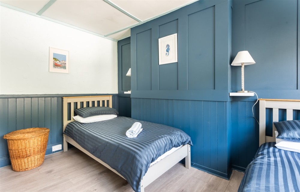 One of the bedrooms (photo 3) at Wy Wurrie in Polperro