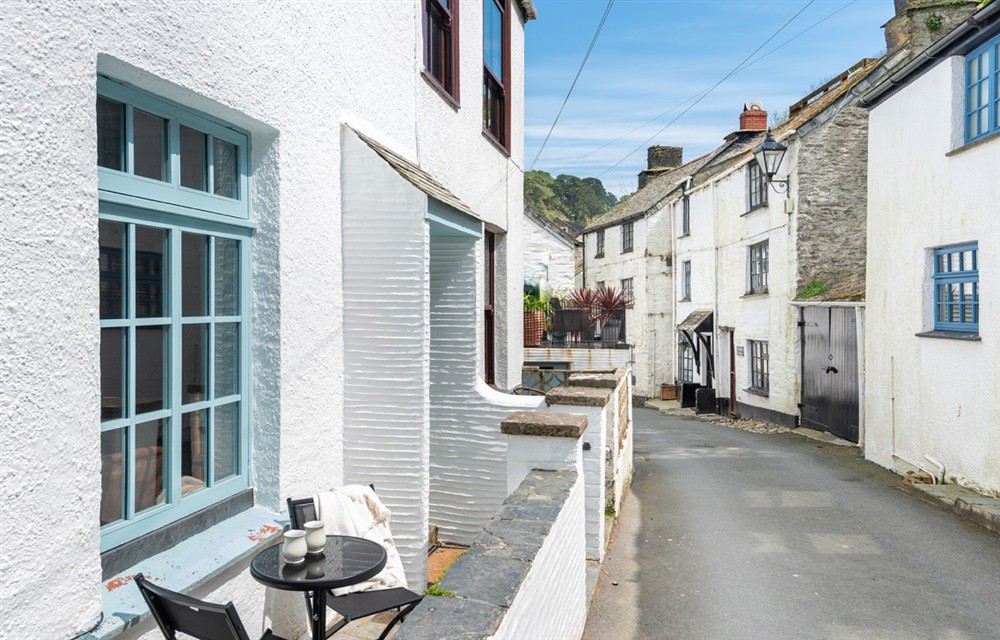 This is Wy Wurrie at Wy Wurrie in Polperro