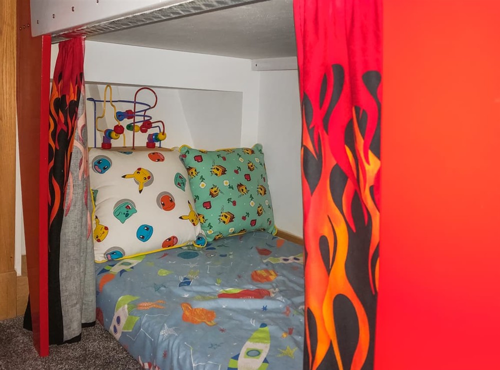 Bunk bedroom at Wychwood in Wooldale, near Holmfirth, West Yorkshire