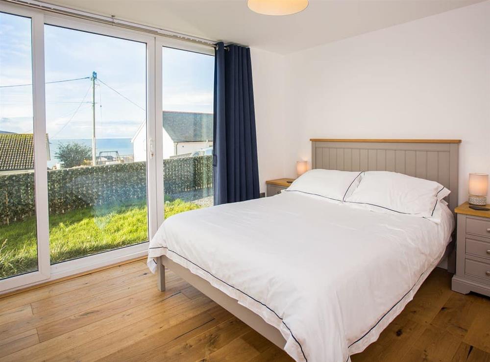 Double bedroom at Wyn y Mor in Gwbert-on-Sea, Dyfed