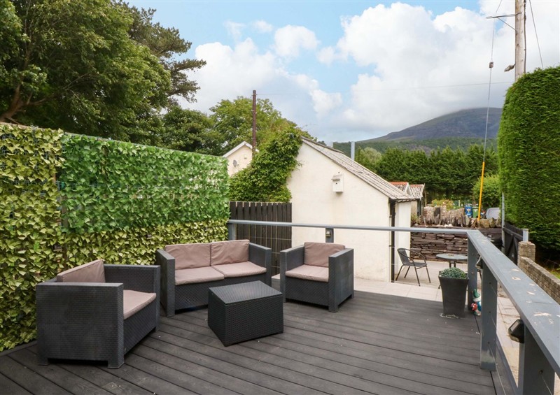Enjoy the garden at Y Berth, Llanberis
