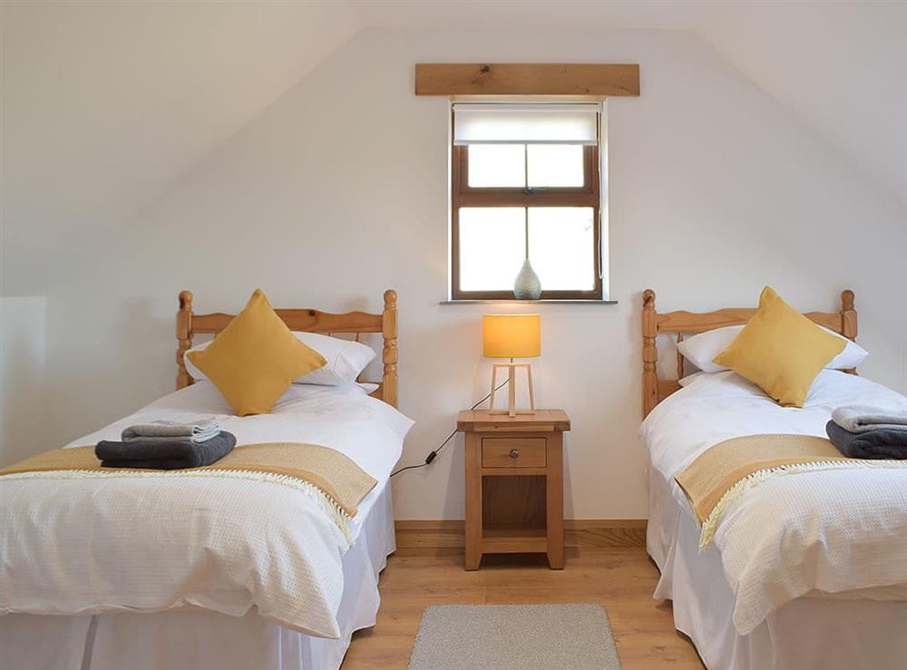 Twin bedroom at Y Beudy Bach in Pontyberem, near Kidwelly, Dyfed