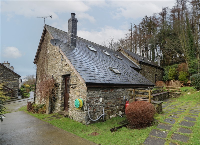 The setting (photo 2) at Y Beudy, Cwmiar near Llanybydder