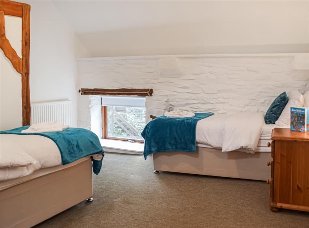 Twin bedroom at Y Beudy in Llanllwni, Dyfed