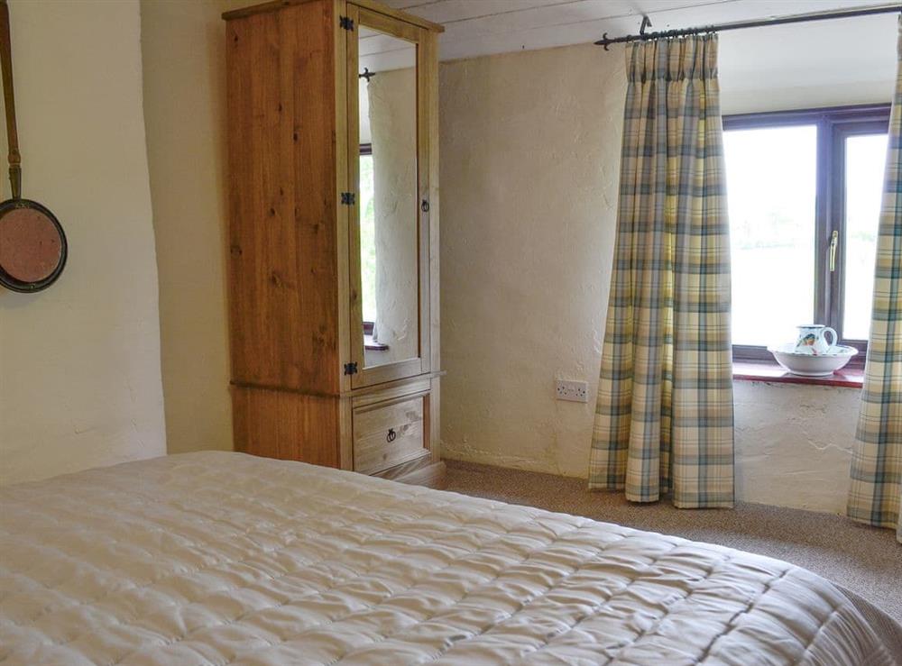 Double bedroom (photo 2) at Y Bwthyn Gwyn in Trisant, near Devil’s Bridge, Cardigan, Dyfed