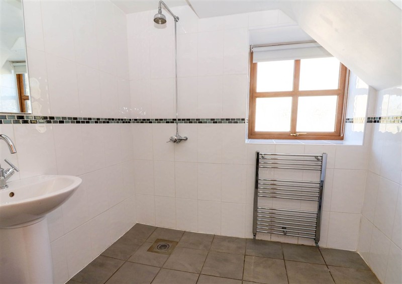 The bathroom (photo 2) at Y Bwthyn, Llangrannog