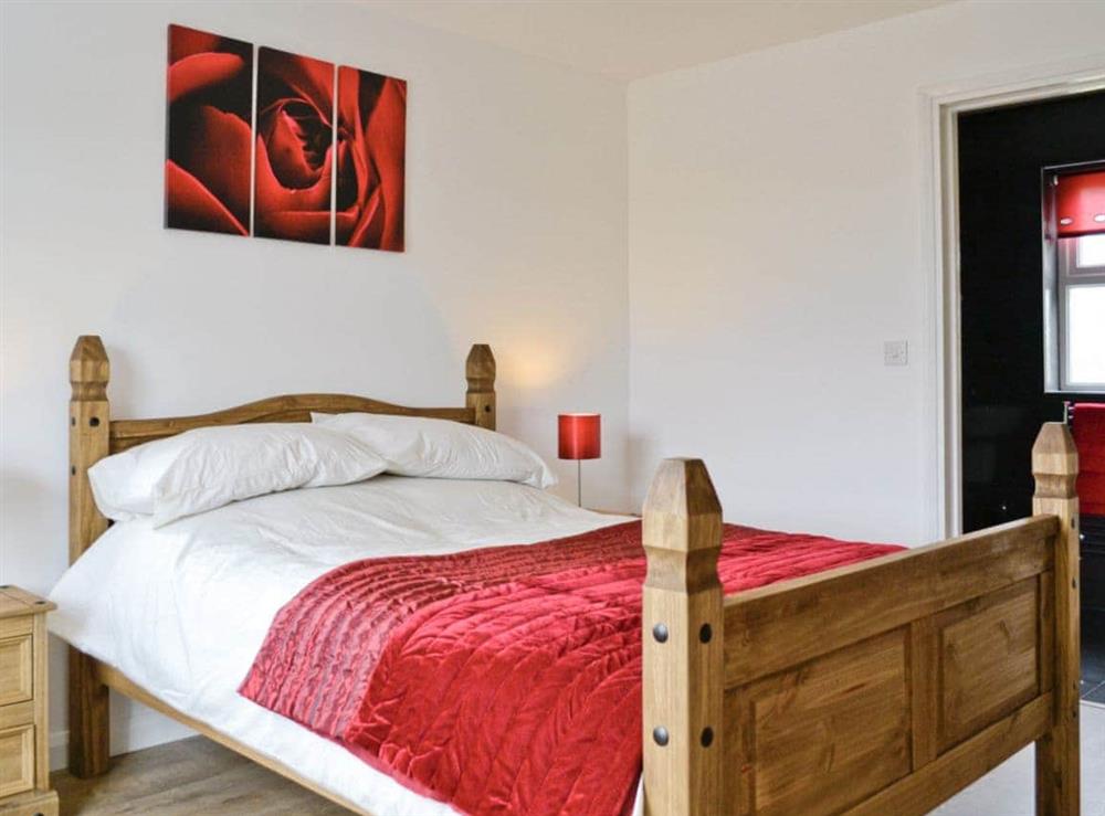 Double bedroom at Y Bwthyn in Tavernspite, Dyfed